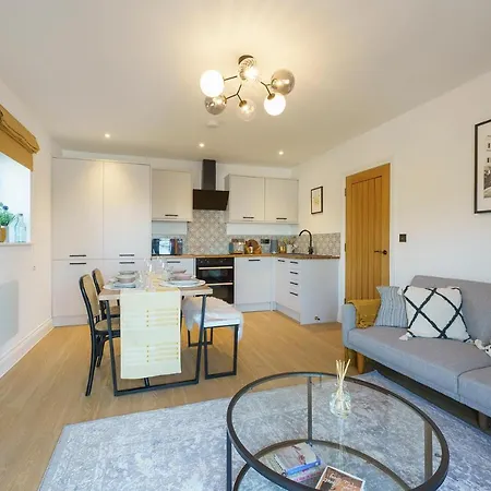 Honeysuckle - 1 Bedroom Luxury By Mint * Bristol